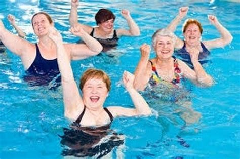 Ginástica Idosos Exercícios Acqua Ville Cotanet