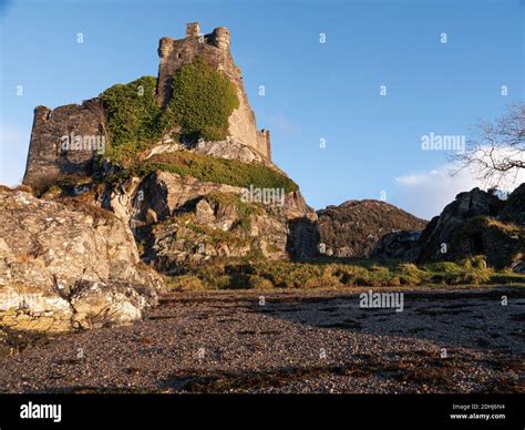 Dorlin Castle Hi Res Stock Photography And Images Alamy