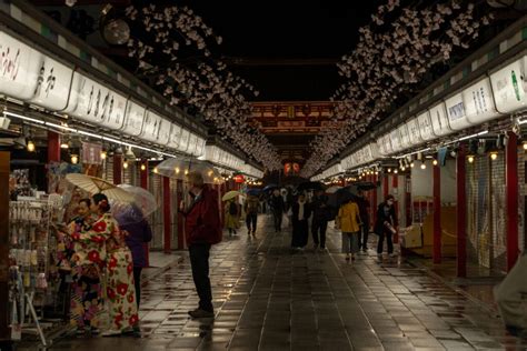 Asakusa Sensoji Temple Traveling Japan