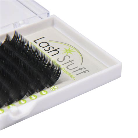 The Complete Eyelash Extension Supply List To Have For Professionals