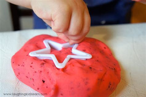 Christmas playdough and cookie cutters - Laughing Kids Learn