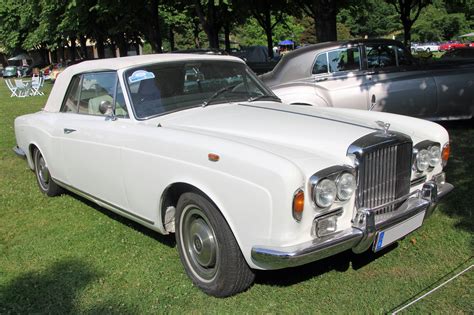 Description du véhicule Bentley Corniche Encyclopédie automobile