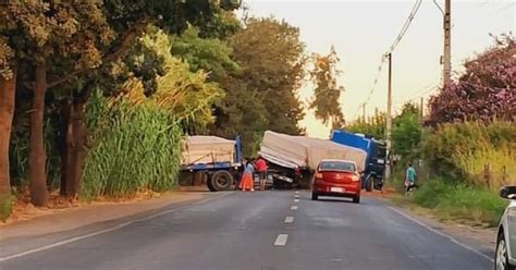 Un Fallecido Dejó Choque Entre Auto Y Camión En Pichidegua Sabes Cl