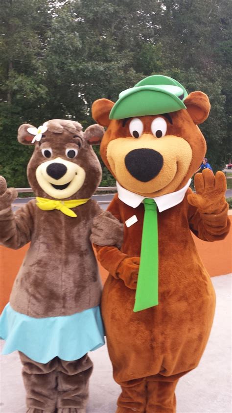 Cindy Bear™ And Yogi Bear™ Are Ready For You To Camp With Them Taborcityjellystone Yogi Bear