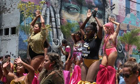 Abertura do carnaval não oficial de Frida Kahlo a Beyoncé Jornal O Globo