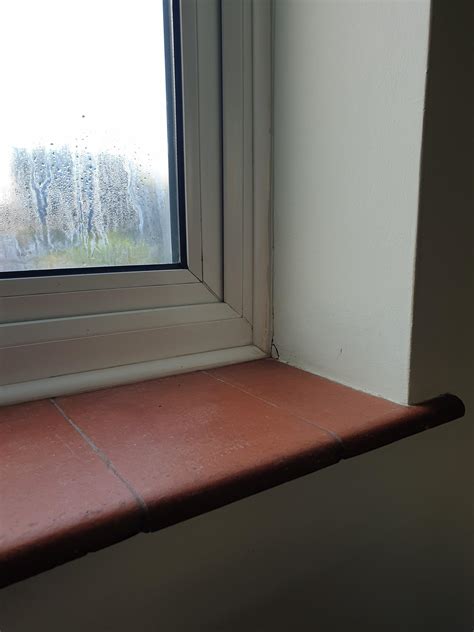 Insulating Quarry Tile Window Sills Heat Insulation Buildhub Org Uk