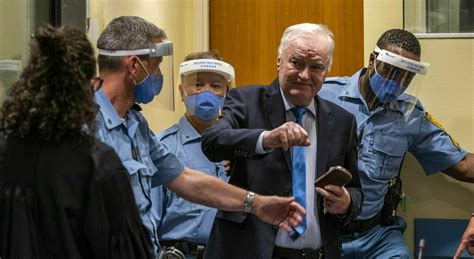 Mladic Confermato In Appello L Ergastolo Al Boia Di Srebrenica