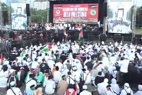 Foto Aksi Akbar Bela Palestina Undang Bacapres Dan Bacawapres Ke