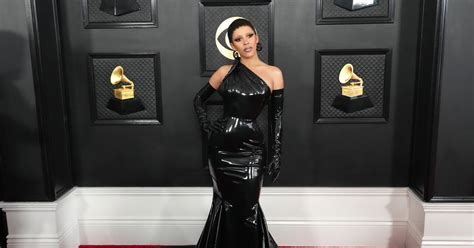 Doja Cat's Pixie Cut at the Grammys 2023 | POPSUGAR Beauty