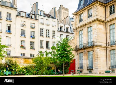 The Garden Of The Picasso Museum In Paris France Stock Photo Alamy