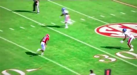 Henry Ruggs injury: Tide's WR leaves field after non-contact injury