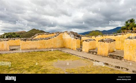 Vista Detallada Del Palacio De Los Seis Patios En Yagul Sitio