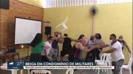 Vídeo Reunião de condomínio de militares termina em briga em