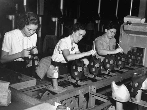 Vintage Photos Show How The Role Of Women In The Workforce Has Evolved