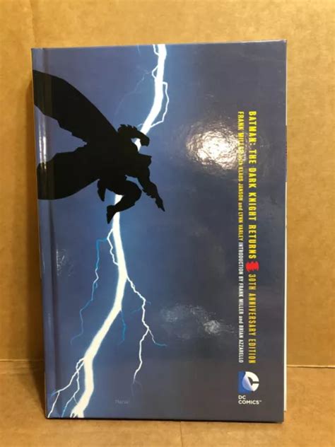 BATMAN THE DARK Knight Returns 30th Anniversary Edition GN Frank Miller