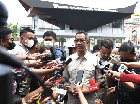 FOTO Presiden Jokowi Tinjau Pembangunan Sodetan Kali Ciliwung Ke