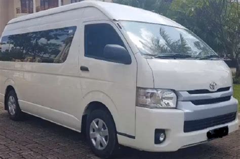 Sewa Hiace Untuk Perjalanan Keluarga Yang Nyaman Dan Aman