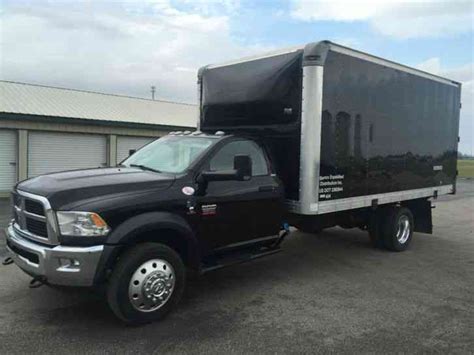 Dodge Ram 5500 SLT Heavy Duty Cummins Diesel (2012) : Van / Box Trucks