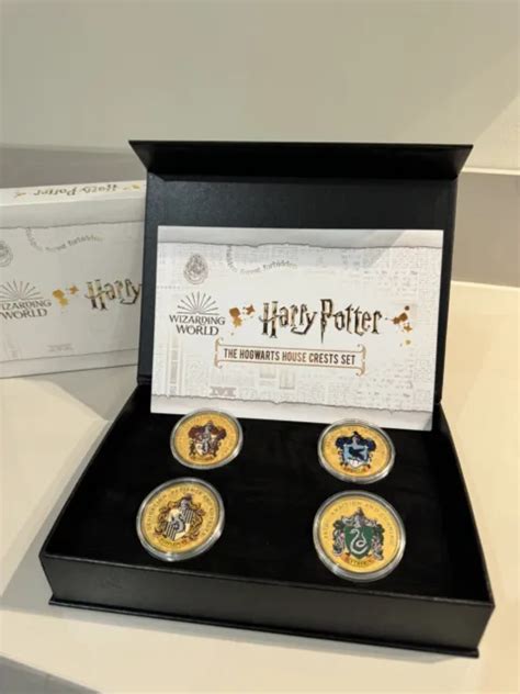 Ensemble Comm Moratif Armoiries De Maison Harry Potter Poudlard Dition