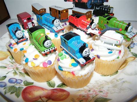 Thomas The Tank Engine Deluxe Set Of Cake Toppers Cupcake Toppers