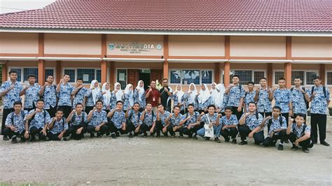 SMK Negeri 1 Guguk Guru Tamu Industri Sebagai Program SMK Pusat