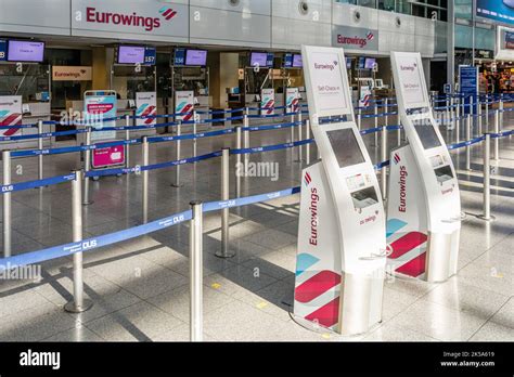 Düsseldorf Airport International, due to the Eurowings pilots' strike ...