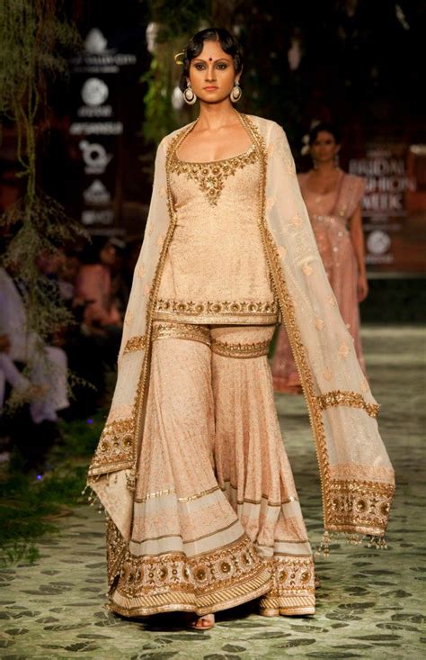 Eastern Female: Tarun Tahiliani Couture 2012