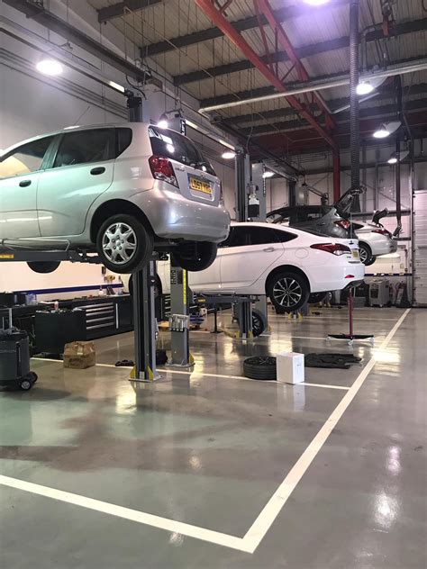 Hyundai Officially Opens Largest Uk Dealership In Croydon Manufacturer