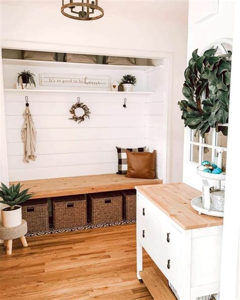 Rustic Farmhouse Mudroom With Greenery Soul Lane