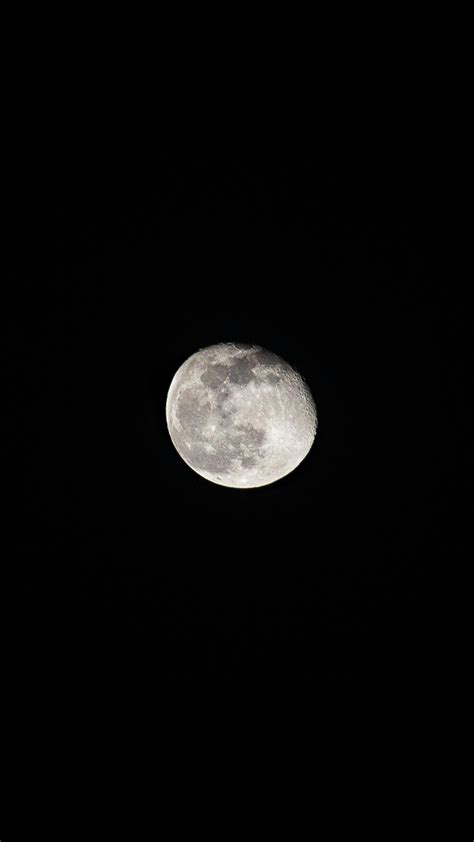 Moon in Dark Night Sky · Free Stock Photo