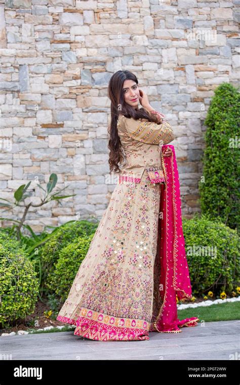 Islamabad Pakistan 15th March 2023 Female Model Posing Outdoors