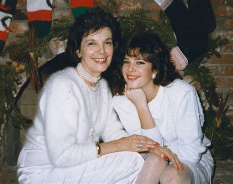 Kris Jenners Sister Karen Houghtons Cause Of Death Revealed