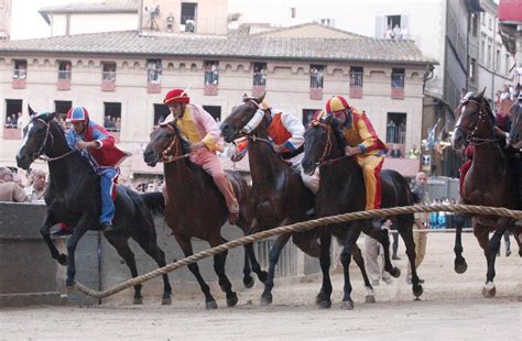 Siena Il Leocorno Vince La Provaccia Del Palio