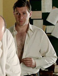 Pin De Curi En Hairy Chested Celebs Allen Leech Guy Historia