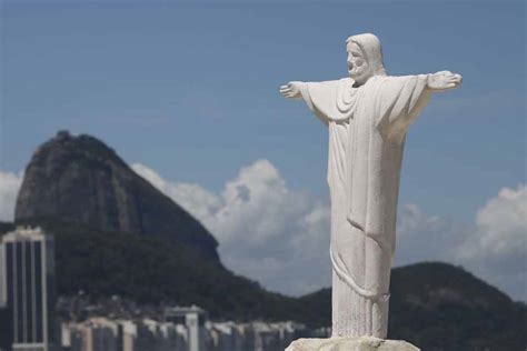 Rio De Janeiro Celebra Os Anos Do Cristo Redentor Geral Rond Nia