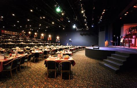 Tour Riverside Dinner Theater Christmas Spectacular In