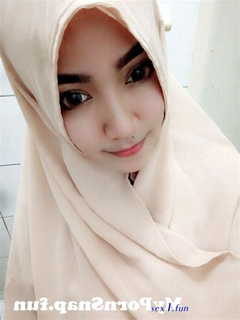 Hijab Ngangkang Xxx Free Sex Photos And Porn Images At SEX1 FUN