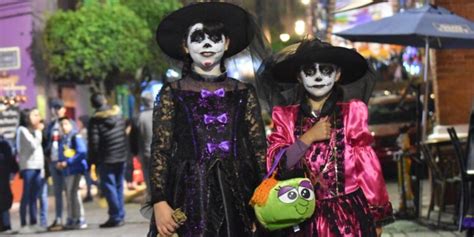 De dónde proviene la tradición de pedir calaverita en México El