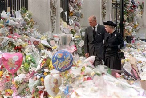 Scandale Royal Quand La Mort De Lady Di A Fait Vaciller Elisabeth Ii