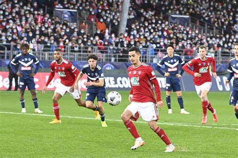 Mercato Stade Brestois Romain Faivre Signe Officiellement Lol