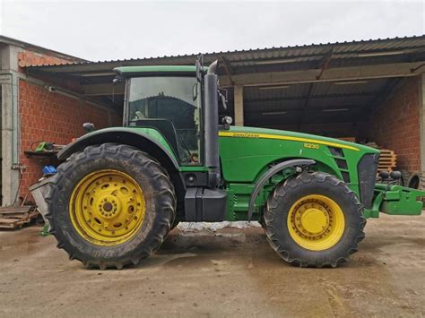 Prodano John Deere