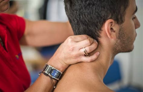 Esercizi Di Ginnastica Posturale Per Il Tratto Cervicale Infiammato