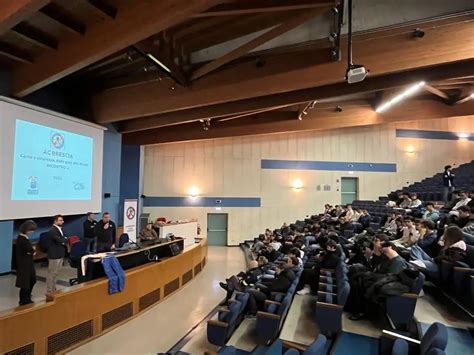 Gli Studenti A Scuola Di Sicurezza Stradale Giornale Di Brescia