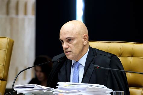 STF Moraes determina abertura de inquérito para apurar conduta de Elon