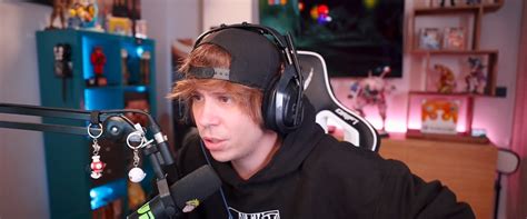 Rubius Se Plante Dejar De Emitir Por La Toxicidad De La Pok Mon Twitch