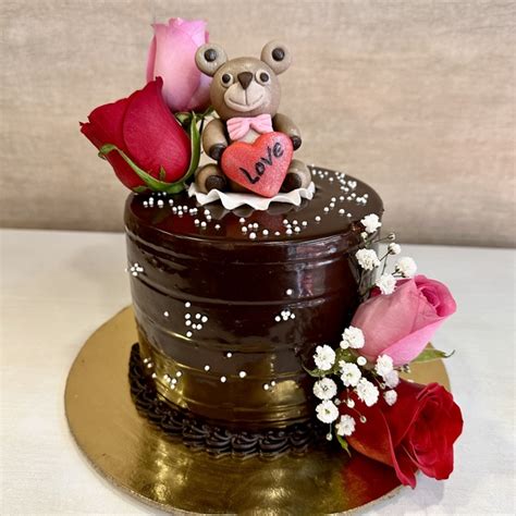 Online Cakes Delivery In Faridabad Get 25 Off DP Saini Florist