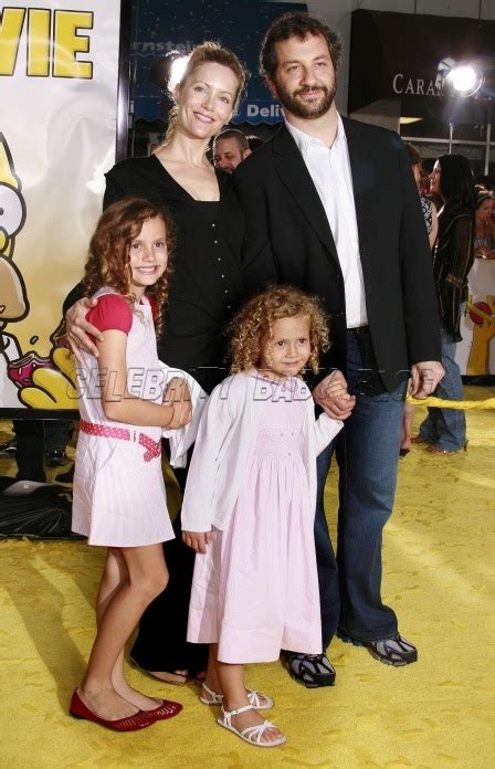 Wallpaper Insights: patricia heaton family