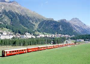 Rhb Regionalzug Von St Moritz Nach Tirano Am Kurz Vor