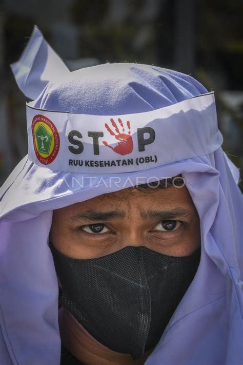 Tenaga Medis Tolak Ruu Kesehatan Omnibus Law Antara Foto