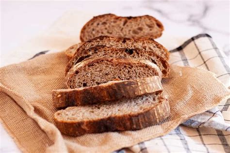 Propiedades Y Beneficios Del Pan De Centeno En La Cocina